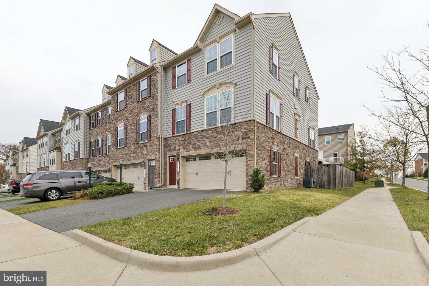 Property Photo:  7769 Milton Circle  VA 20155 