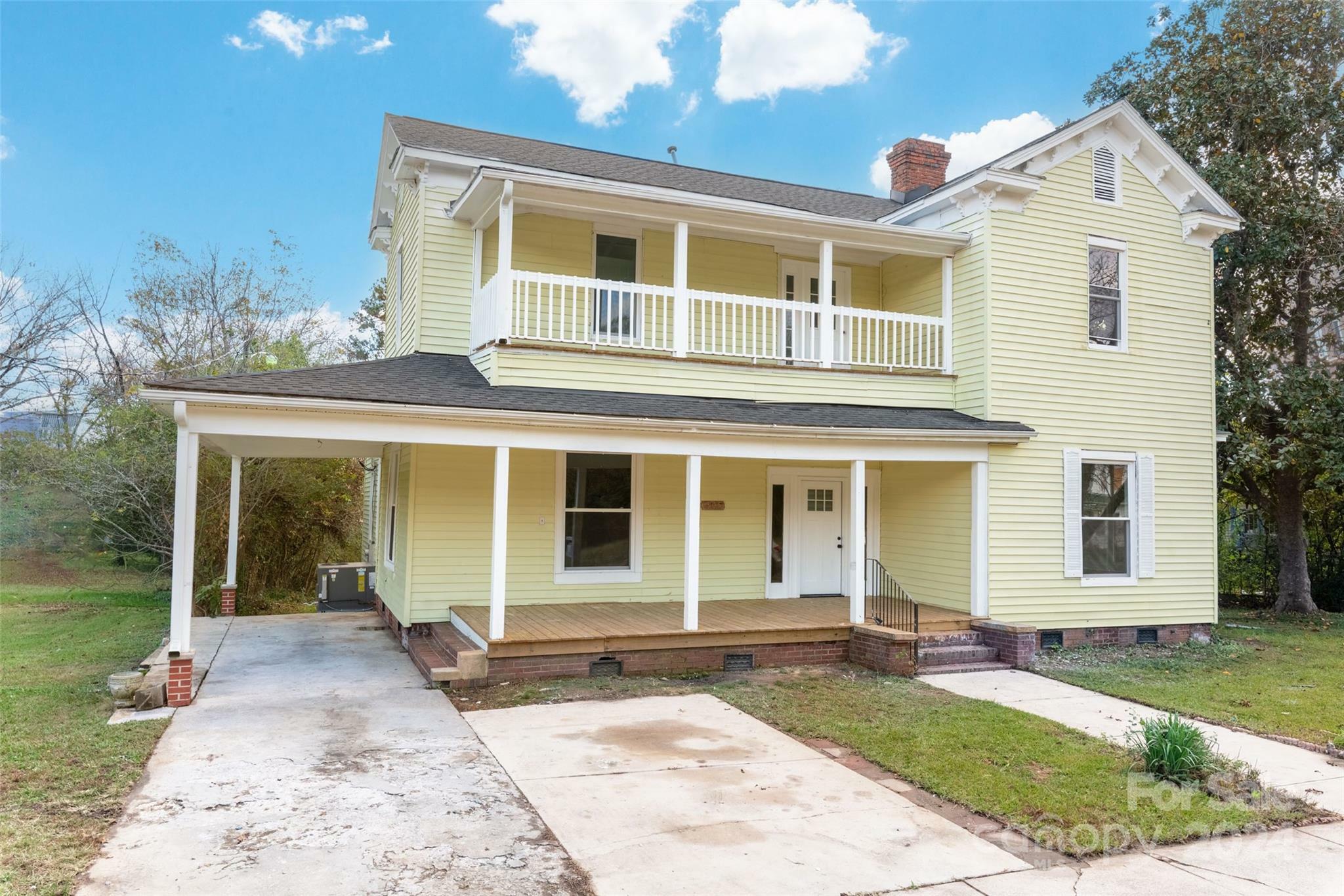 Property Photo:  305 Elm Street  SC 29720 