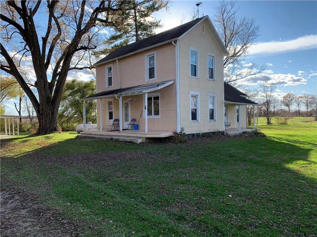 Property Photo:  2427 1600th Avenue  IL 62411 