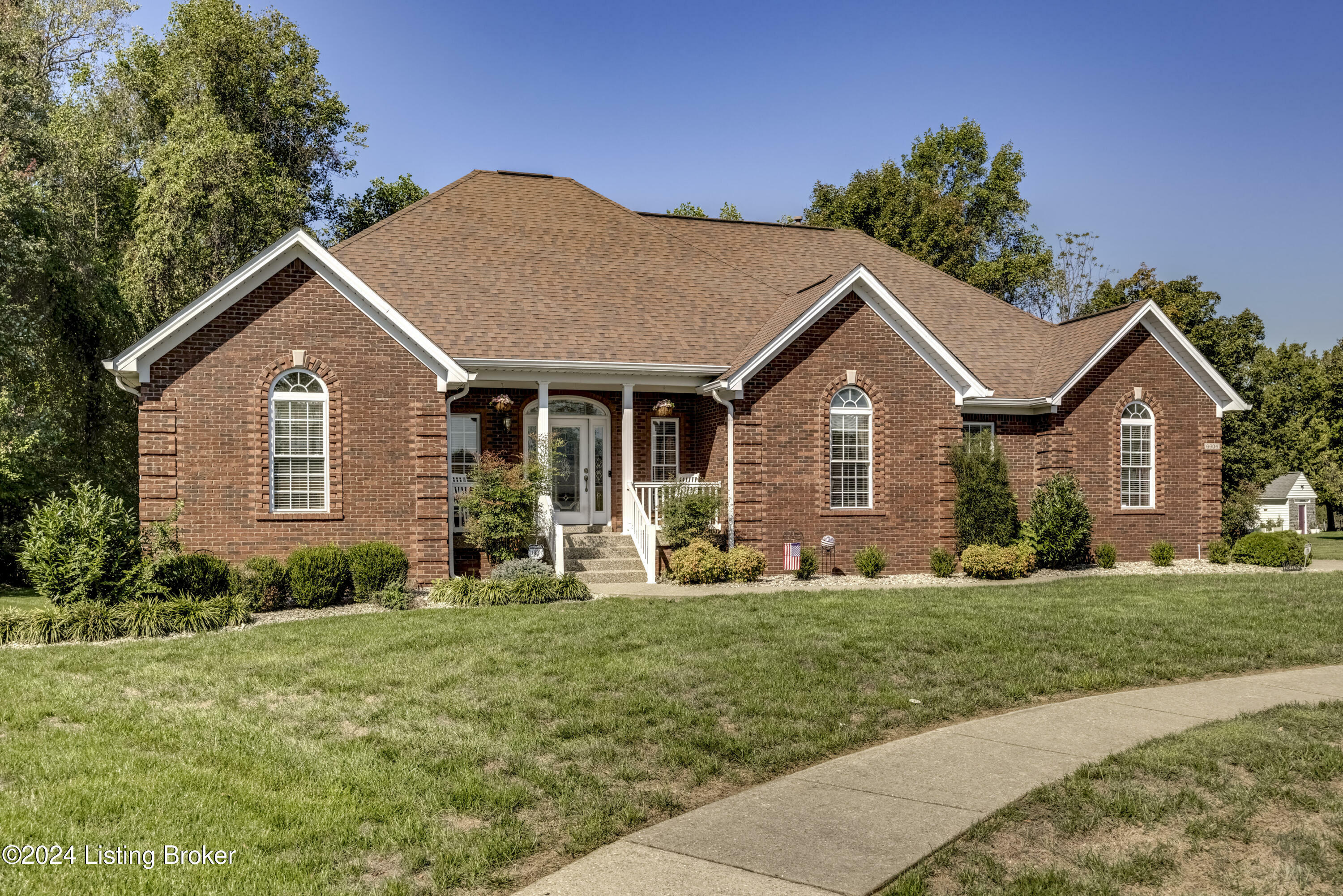 Property Photo:  6604 Jefferson Trace Ct  KY 40291 