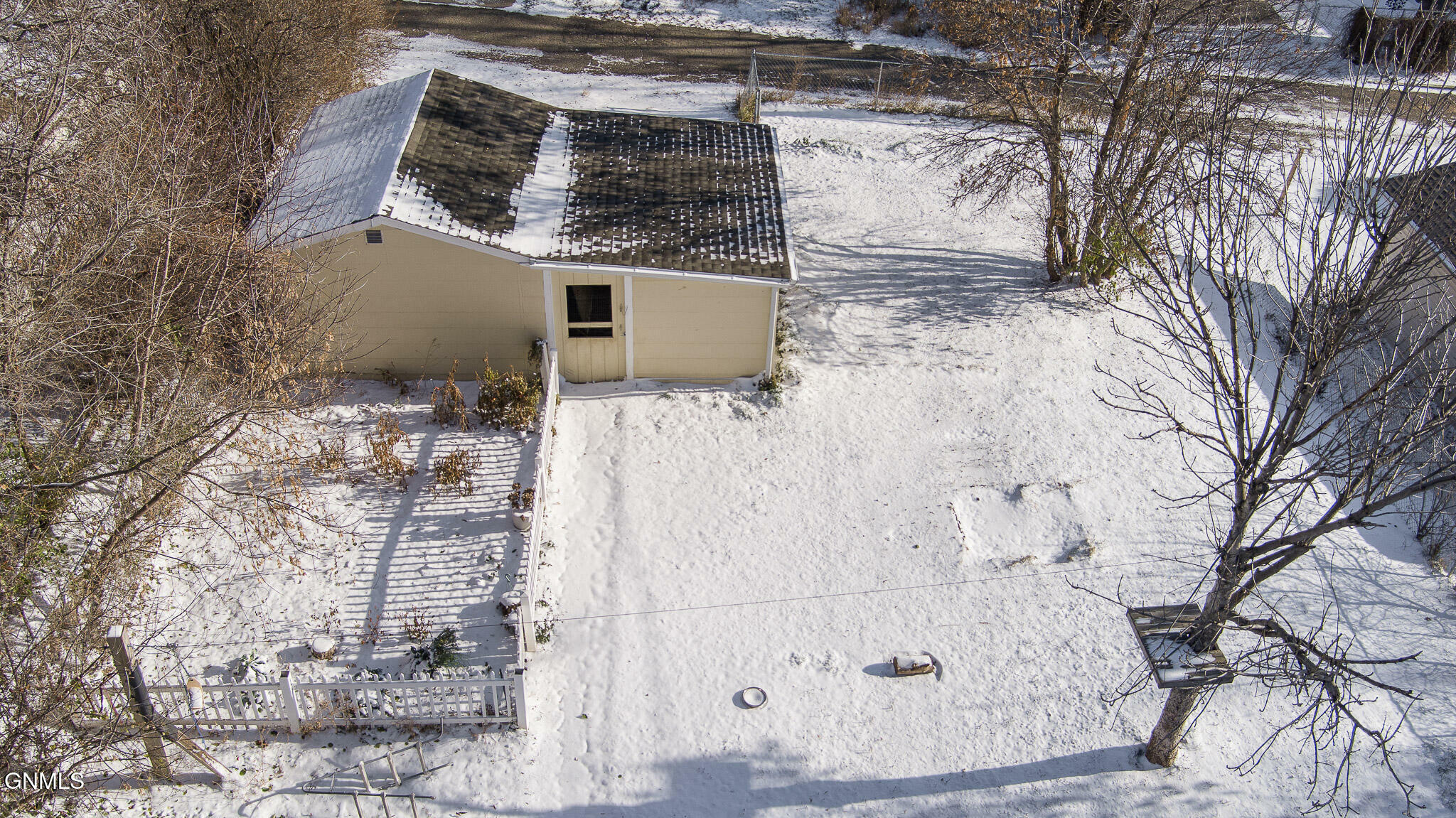 Property Photo:  1004 5th Avenue NW  ND 58554 
