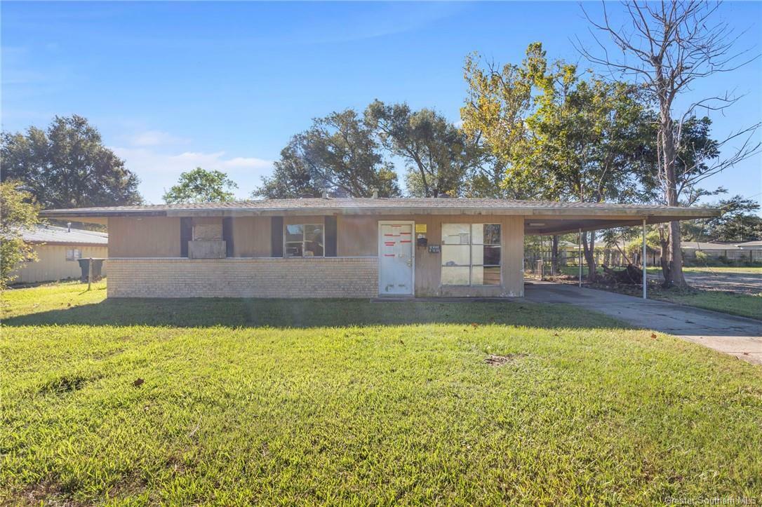 Property Photo:  1616 Sunset Drive  LA 70607 