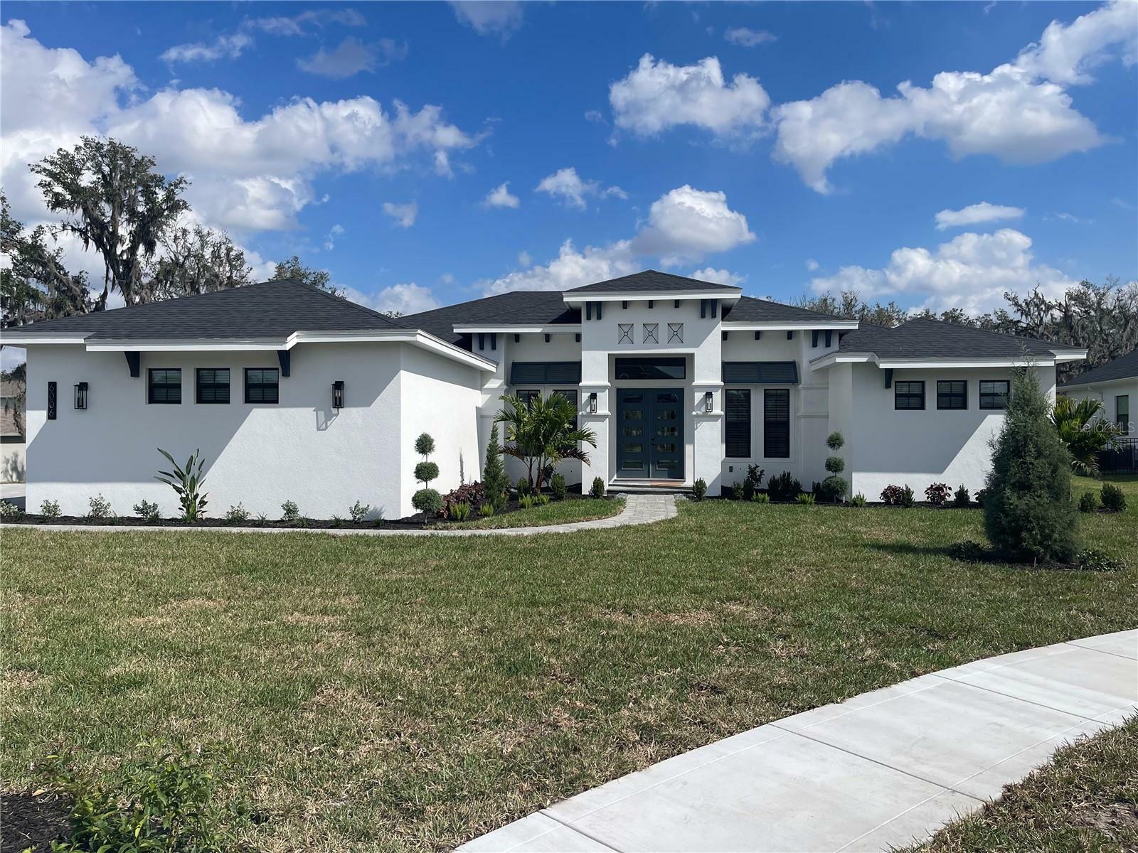 Property Photo:  6006 Abbey Oaks Drive  FL 33811 