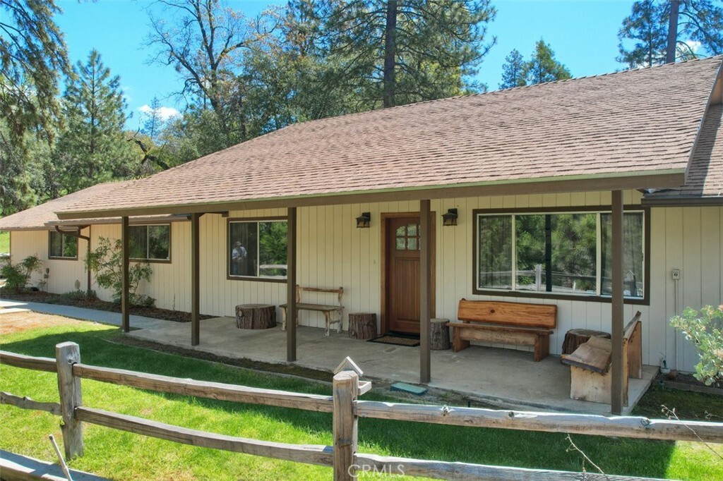 Property Photo:  50986 Road 632  CA 93644 