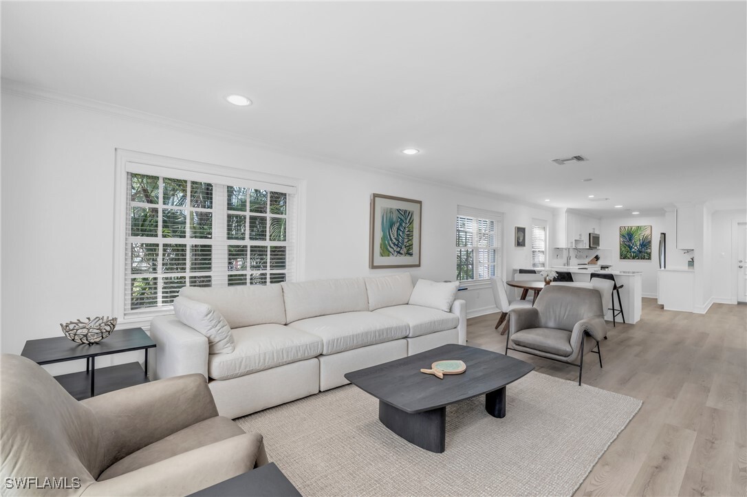 Property Photo: 271 Broad Avenue S 203 FL 34102