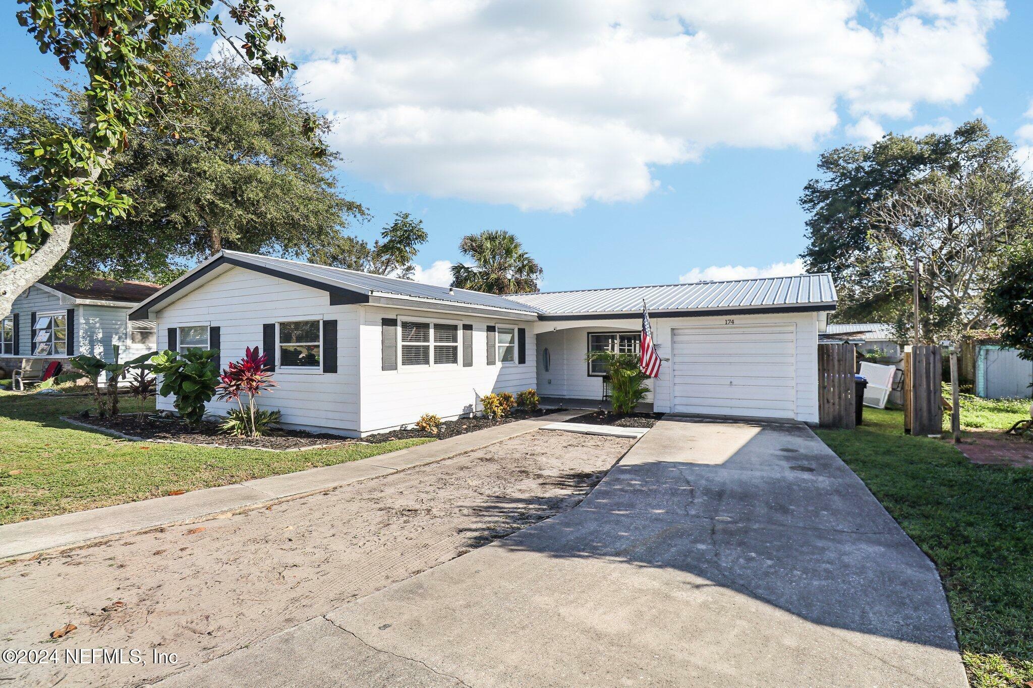 Property Photo:  174 Deltona Boulevard  FL 32086 