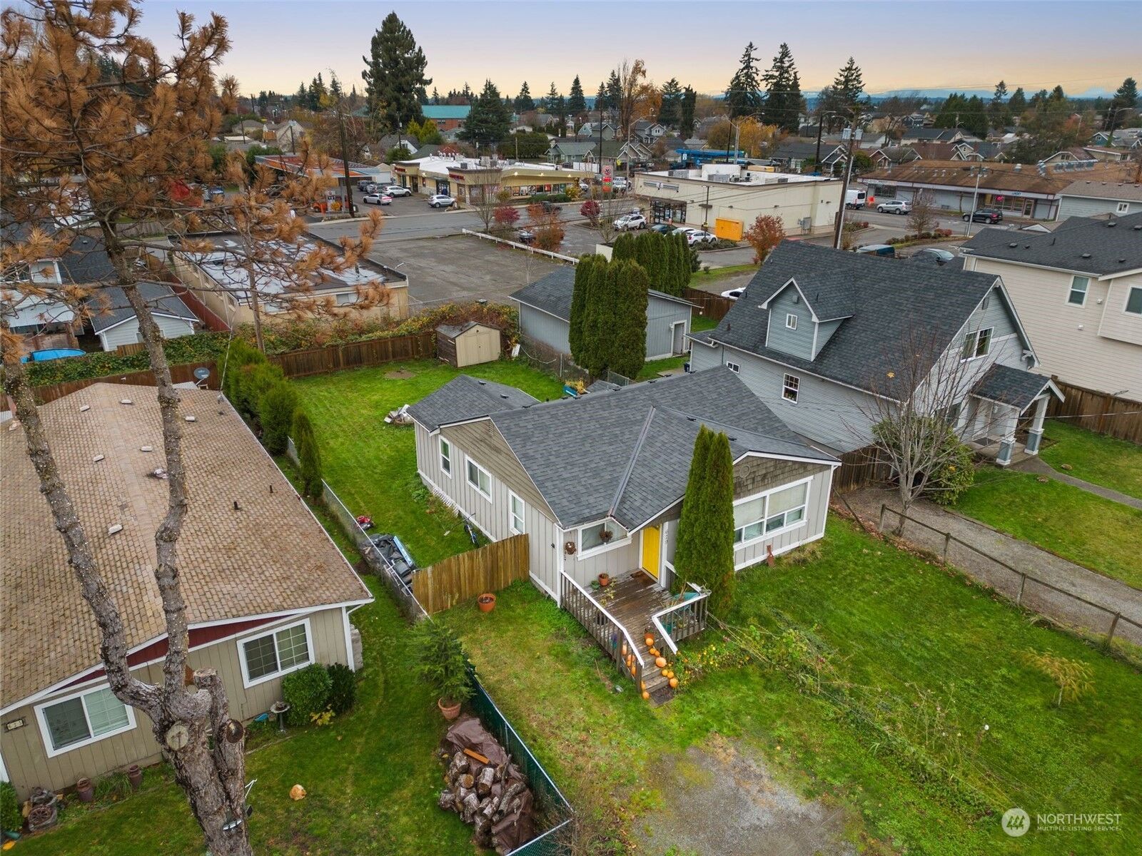 Property Photo:  629 E 57th Street  WA 98404 