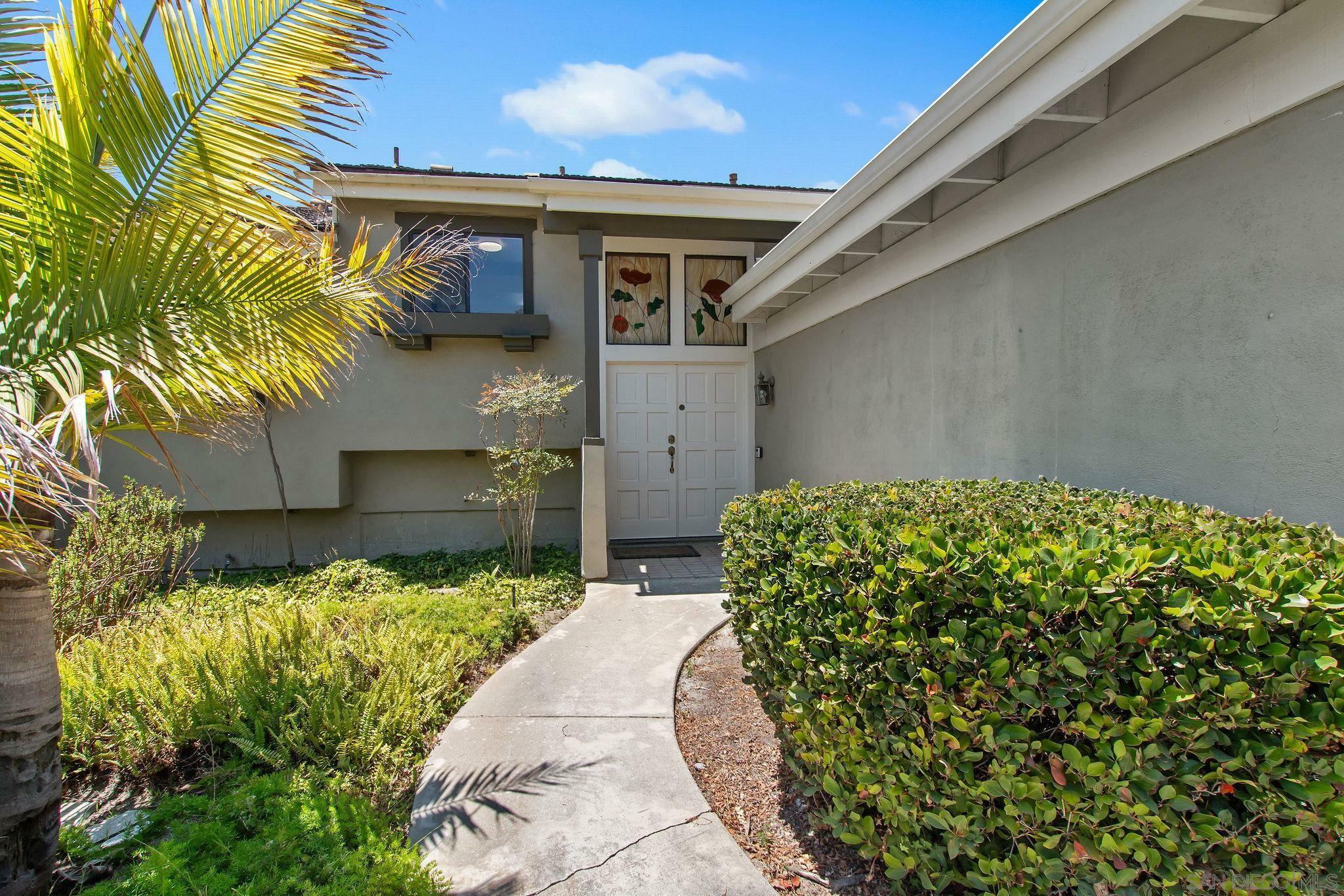 Property Photo:  1957 Outrigger Way  CA 92054 