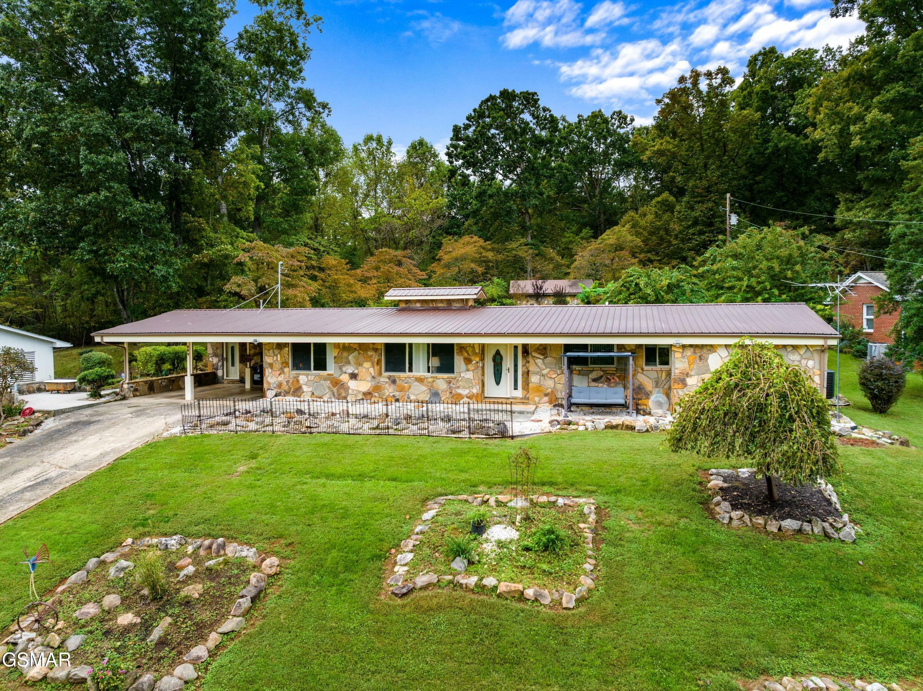 Property Photo:  999 Missionary Ridge Road  TN 37821 