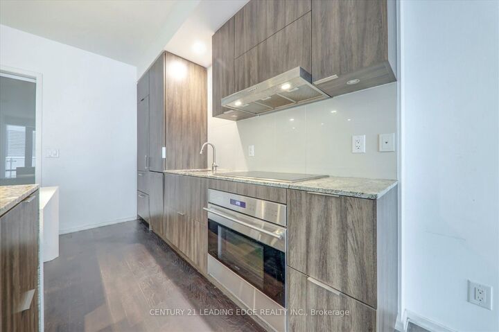 Property Photo:  1 Bloor St E 416  ON M4W 0A8 
