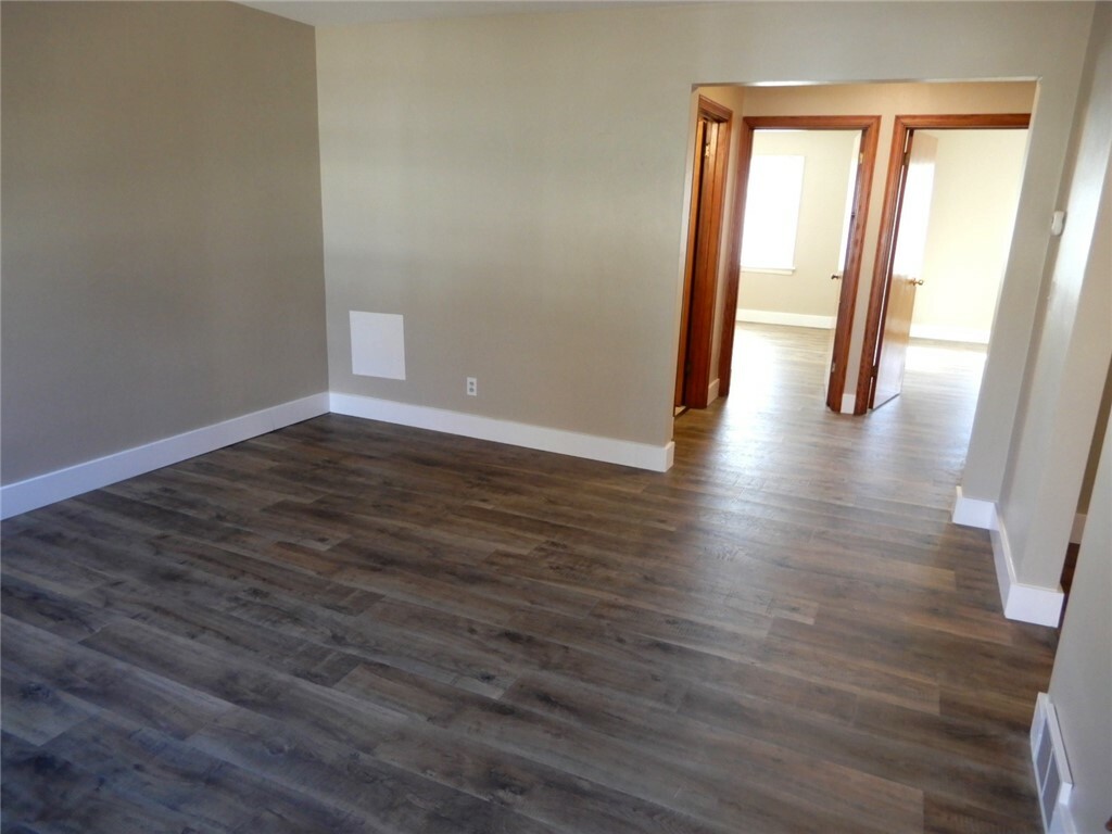 Property Photo:  116 E Grant  PA 15342 