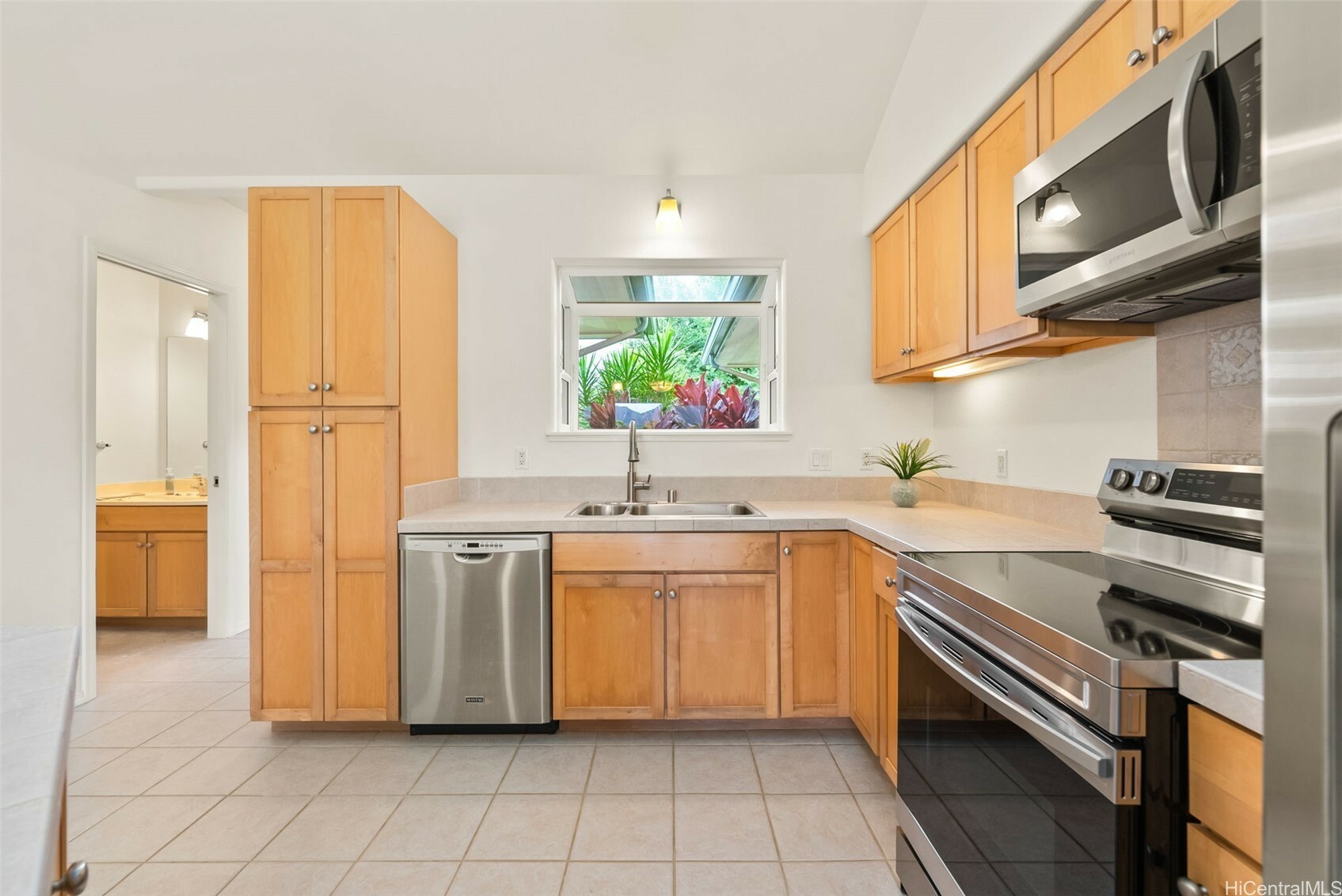 Property Photo: 2110 Kaneka Street 71 HI 96766
