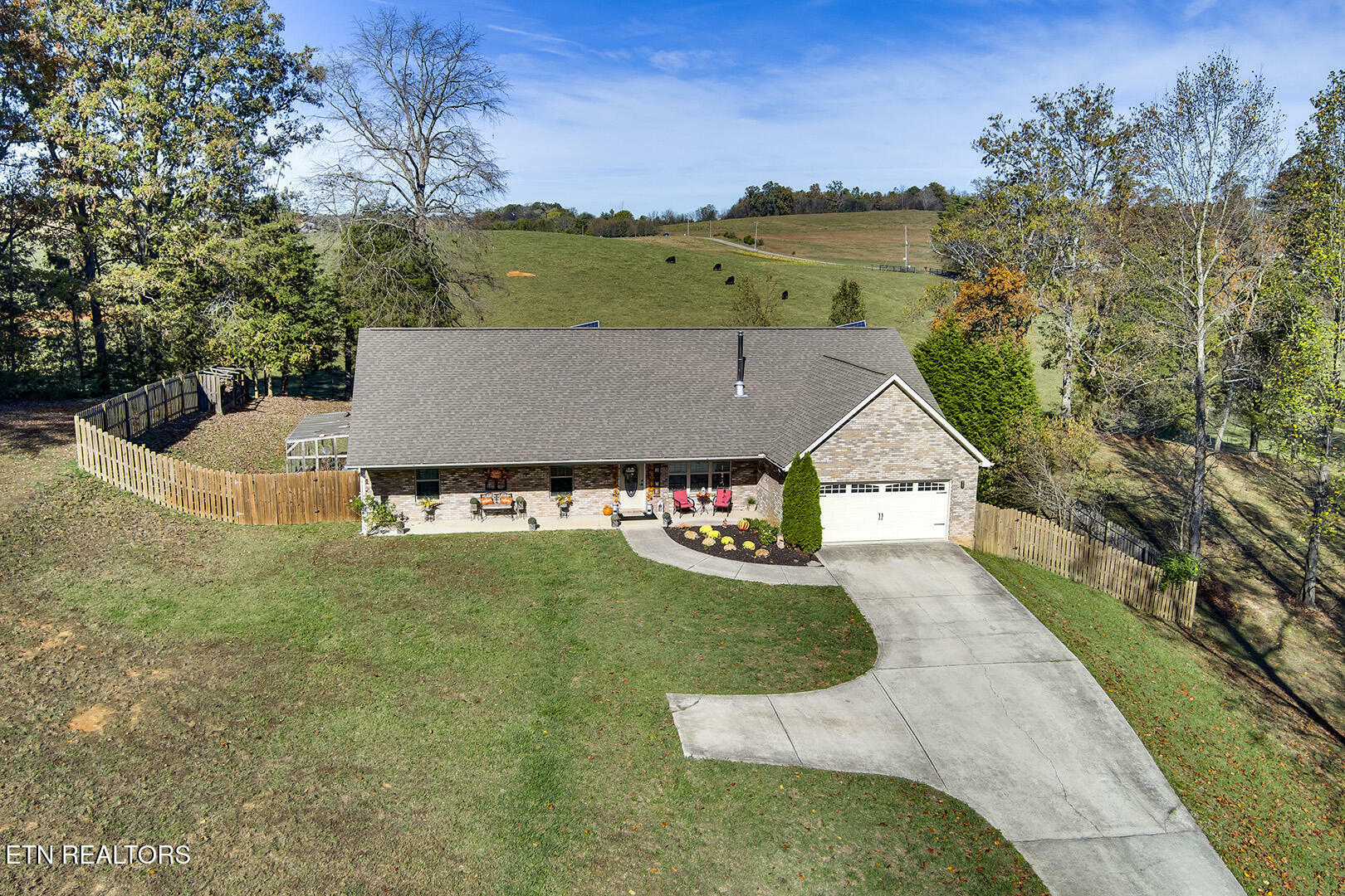 1239 Houston Springs Rd  Greenback TN 37742 photo