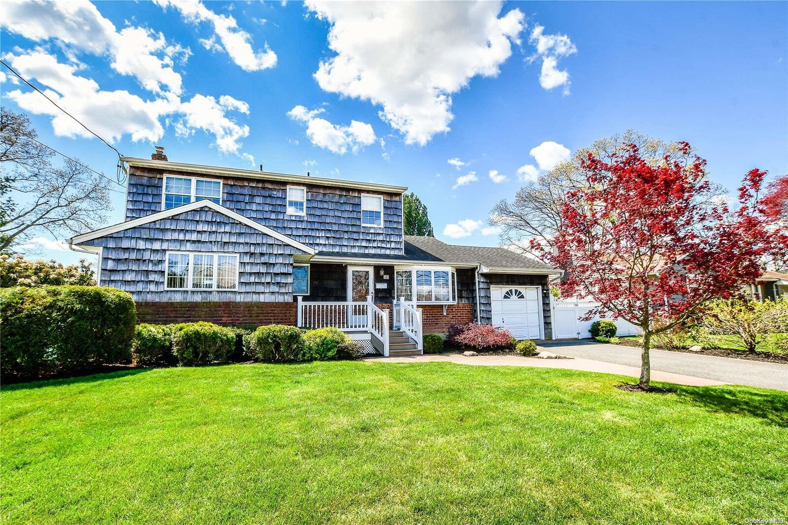 Property Photo:  12 4th Avenue  NY 11735 