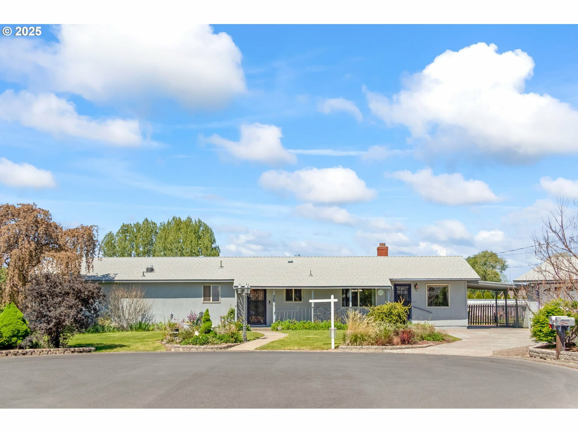 Property Photo: 2650 SE Baldwin Ct OR 97754