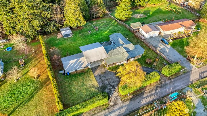 Property Photo:  109  293rd Street S  WA 98580 