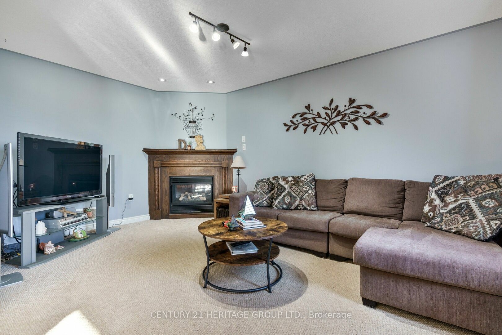 Property Photo:  10 Taylor Crt  ON L3Z 3C6 