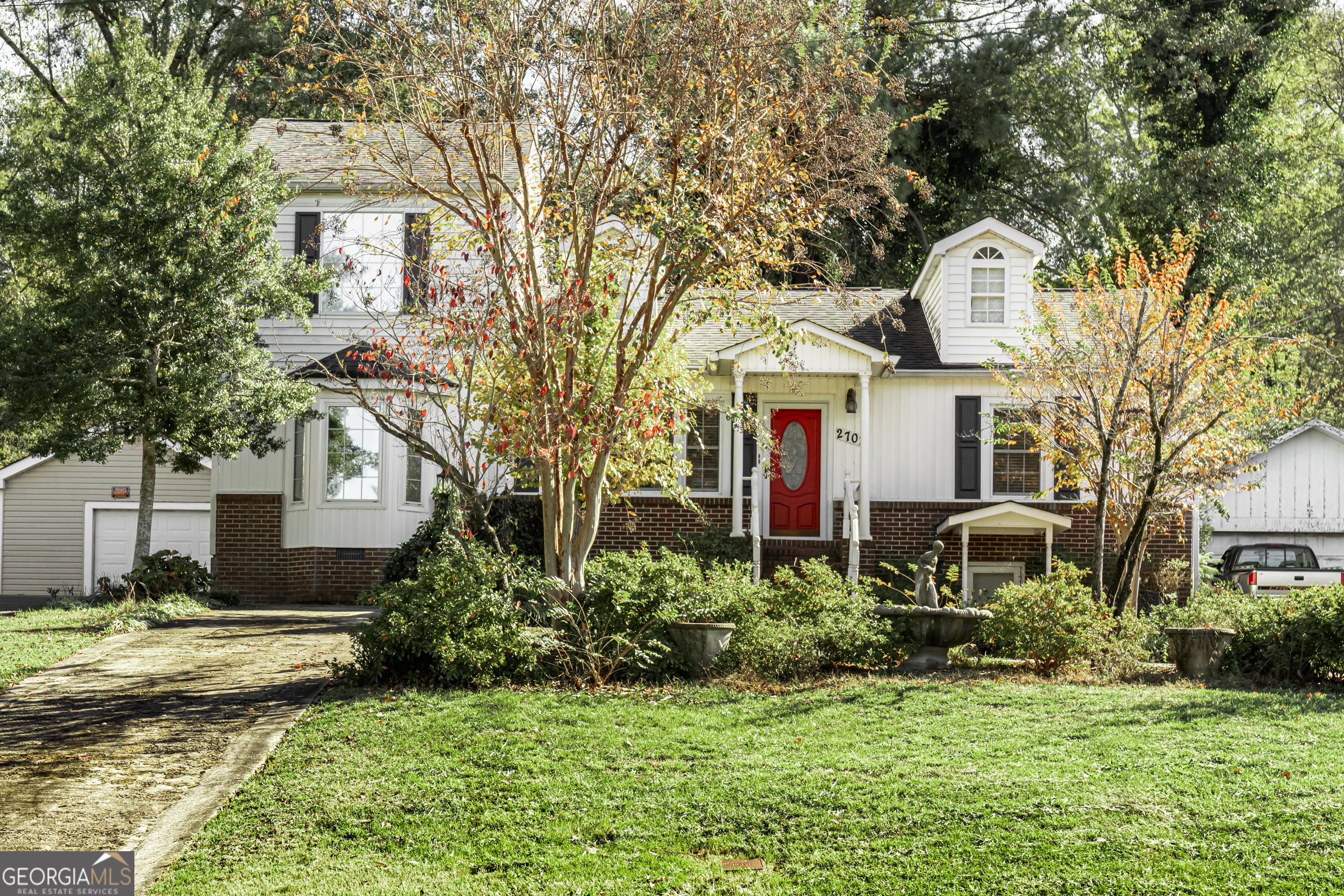 Property Photo:  2703 Maple Road SE  GA 30161 