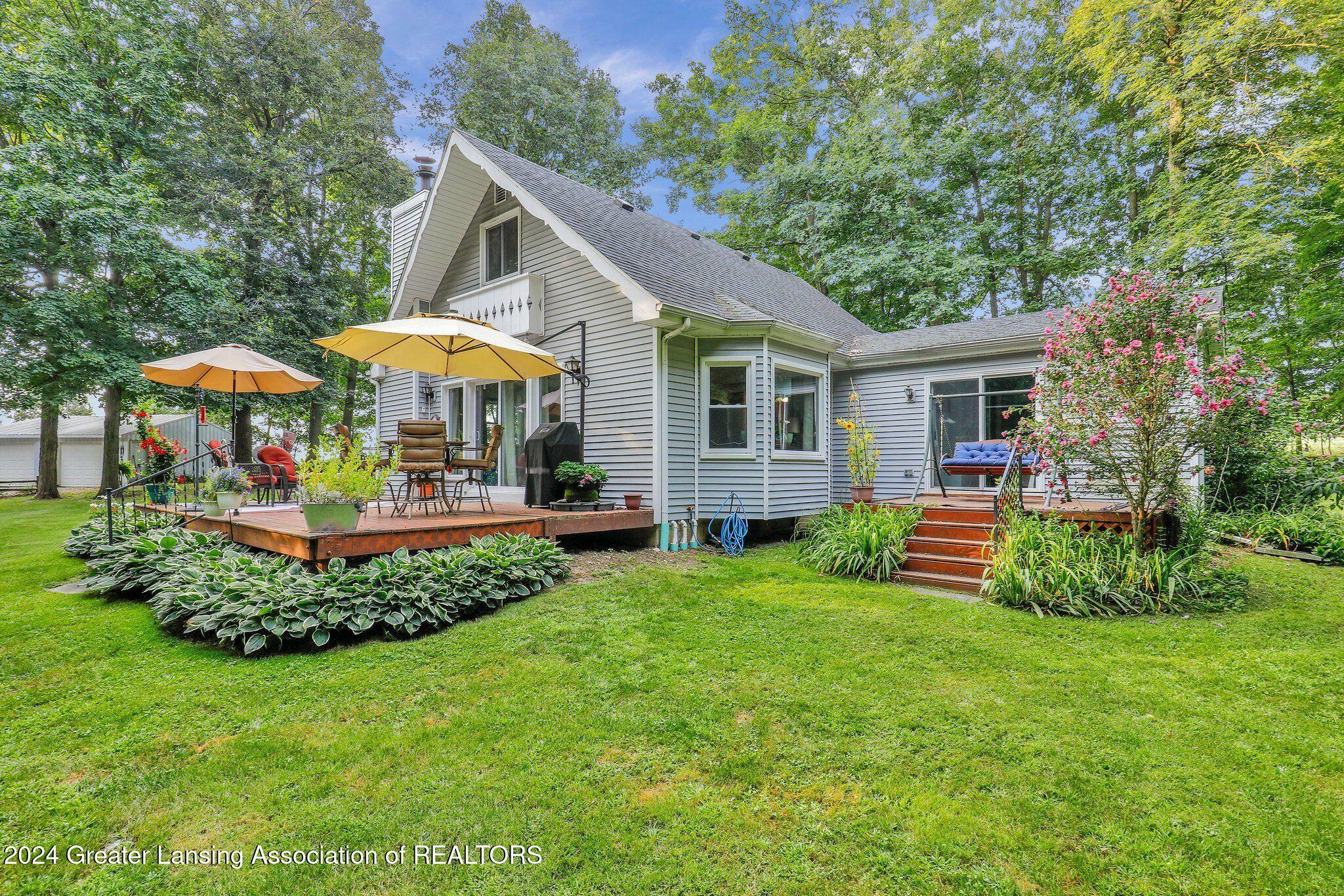 Property Photo: 2695 Meridian Road MI 48895