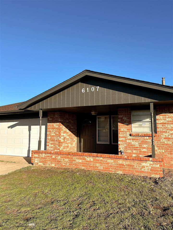 Property Photo:  6107 SW Oakcliff Ave  OK 73505 