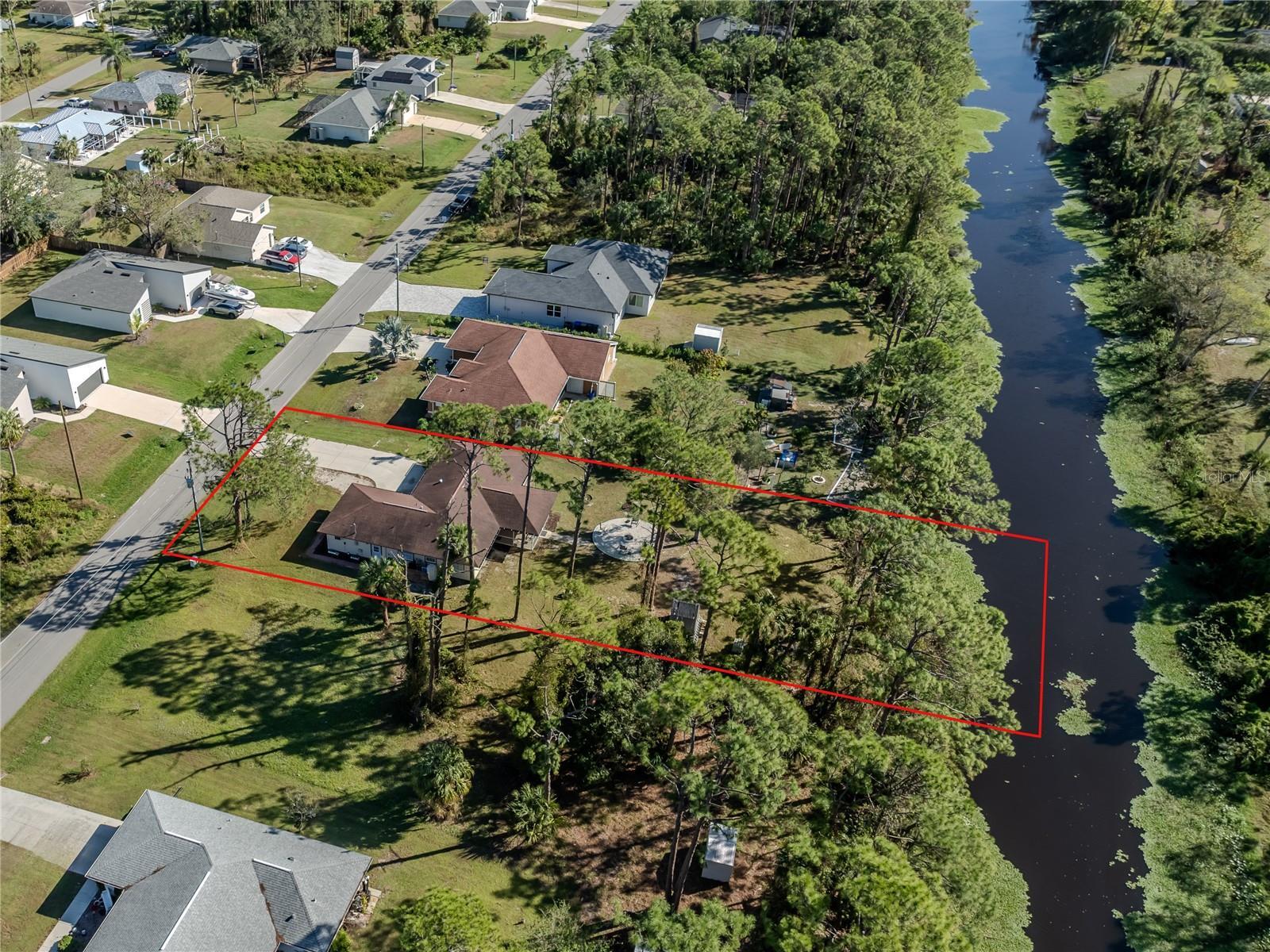 Property Photo: 3331 Traverse Avenue FL 34286