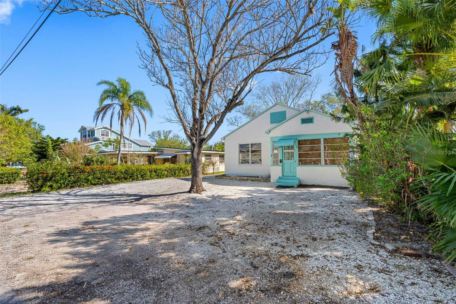 Property Photo:  1209 Bay Palm Boulevard  FL 33785 