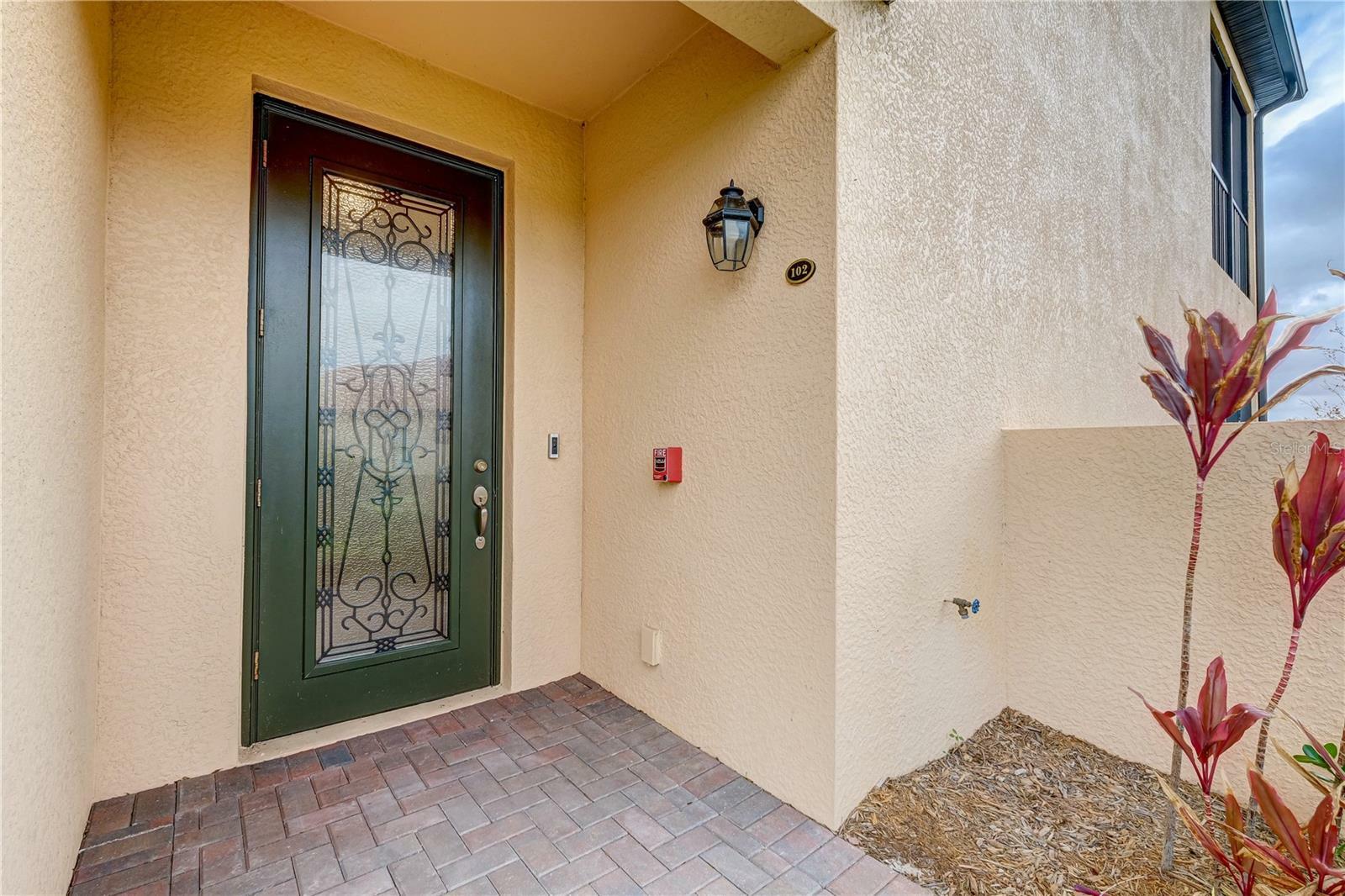 Property Photo:  10820 Tarflower Drive 102  FL 34293 