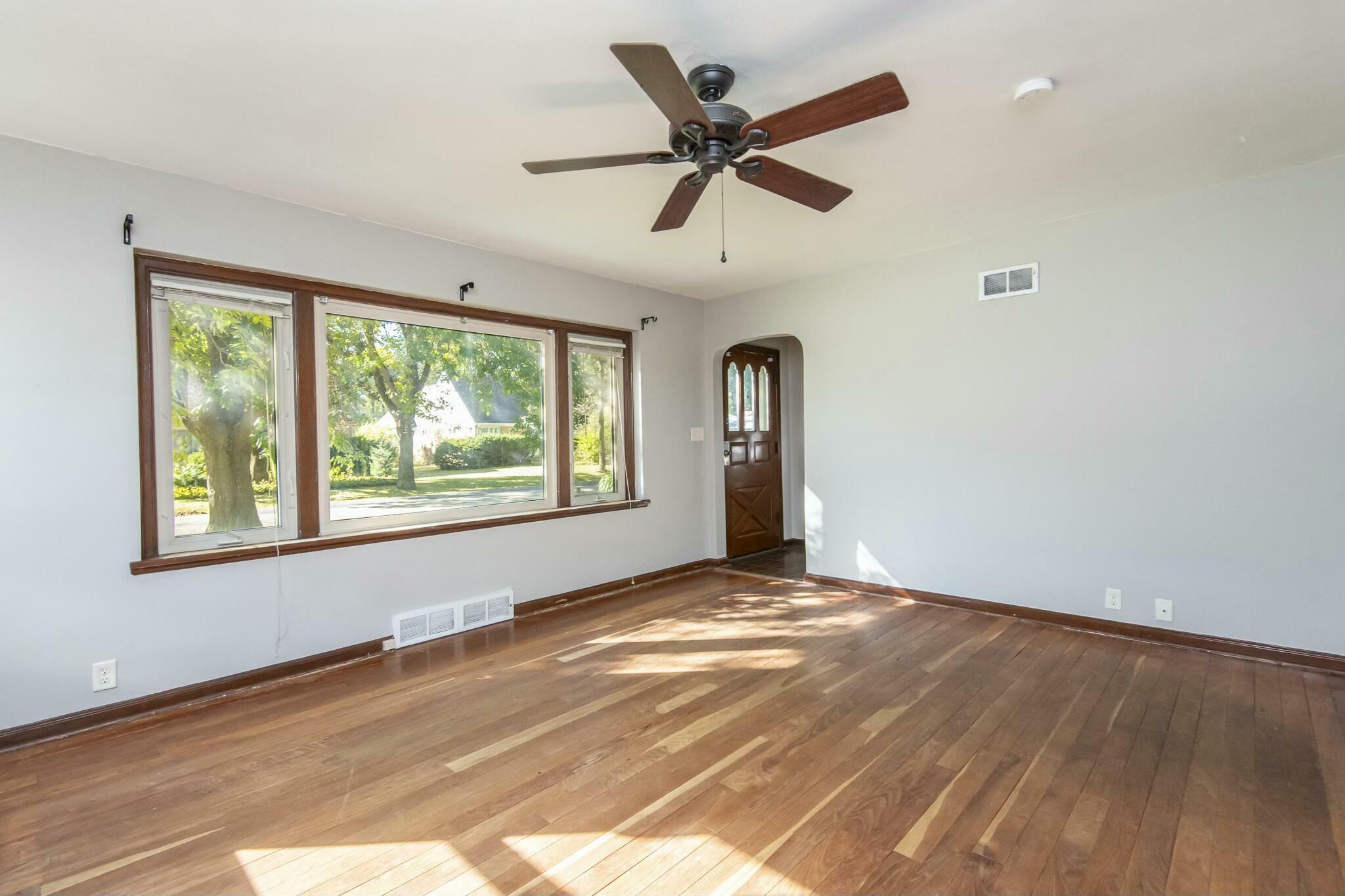 Property Photo:  620 W Monrovia Ave  WI 53217 