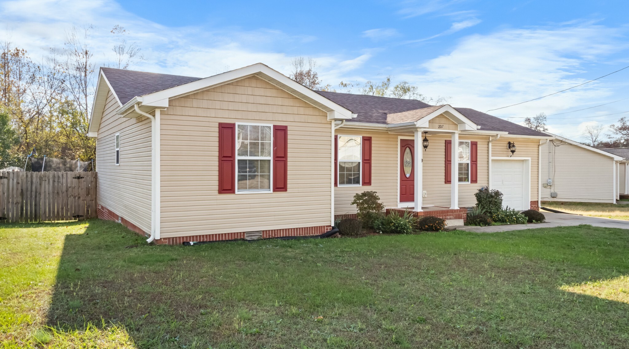 Property Photo:  207 Pappy Dr  KY 42262 