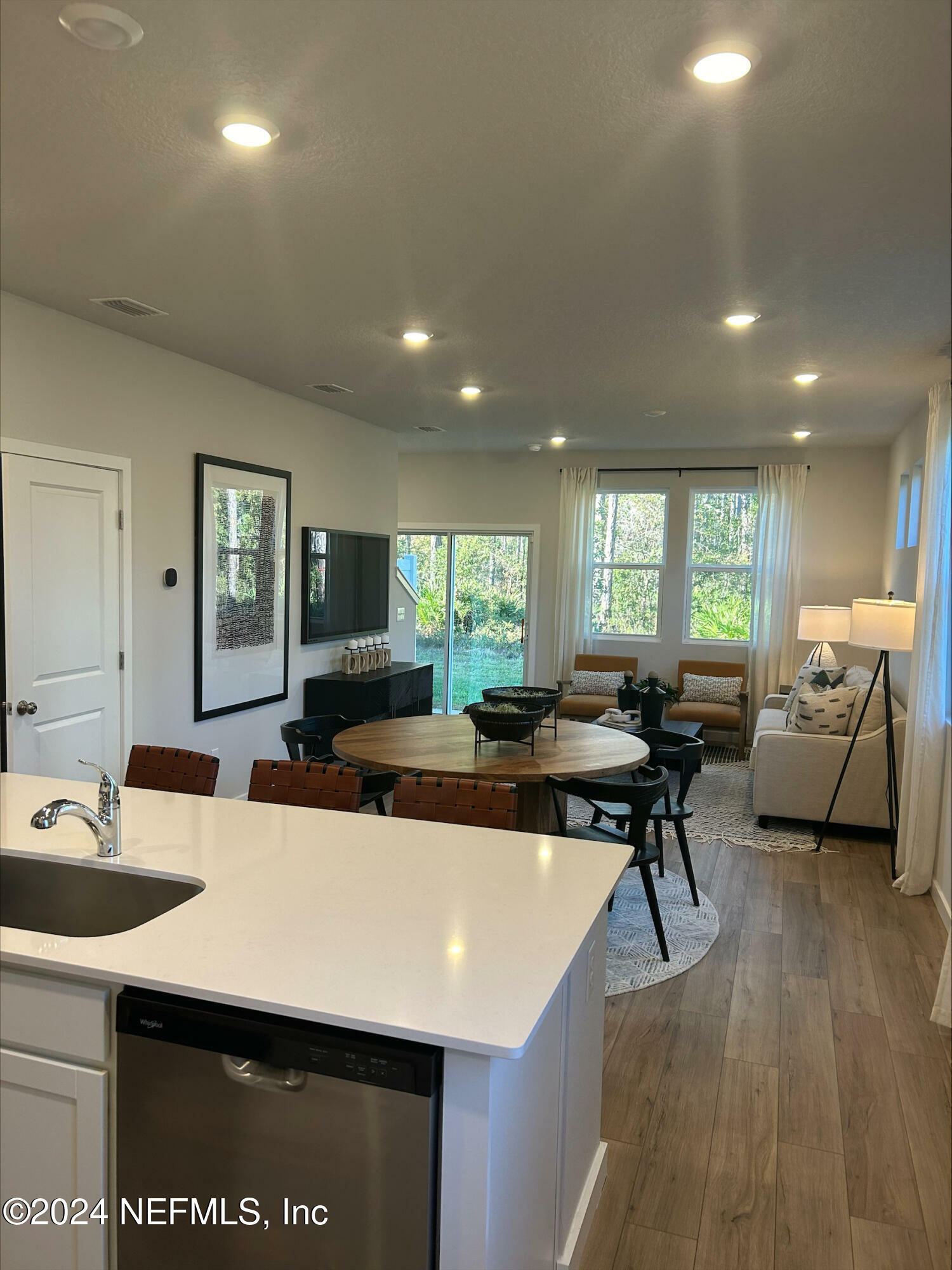 Property Photo:  10673 Waterfield Rd Road 19  FL 32210 