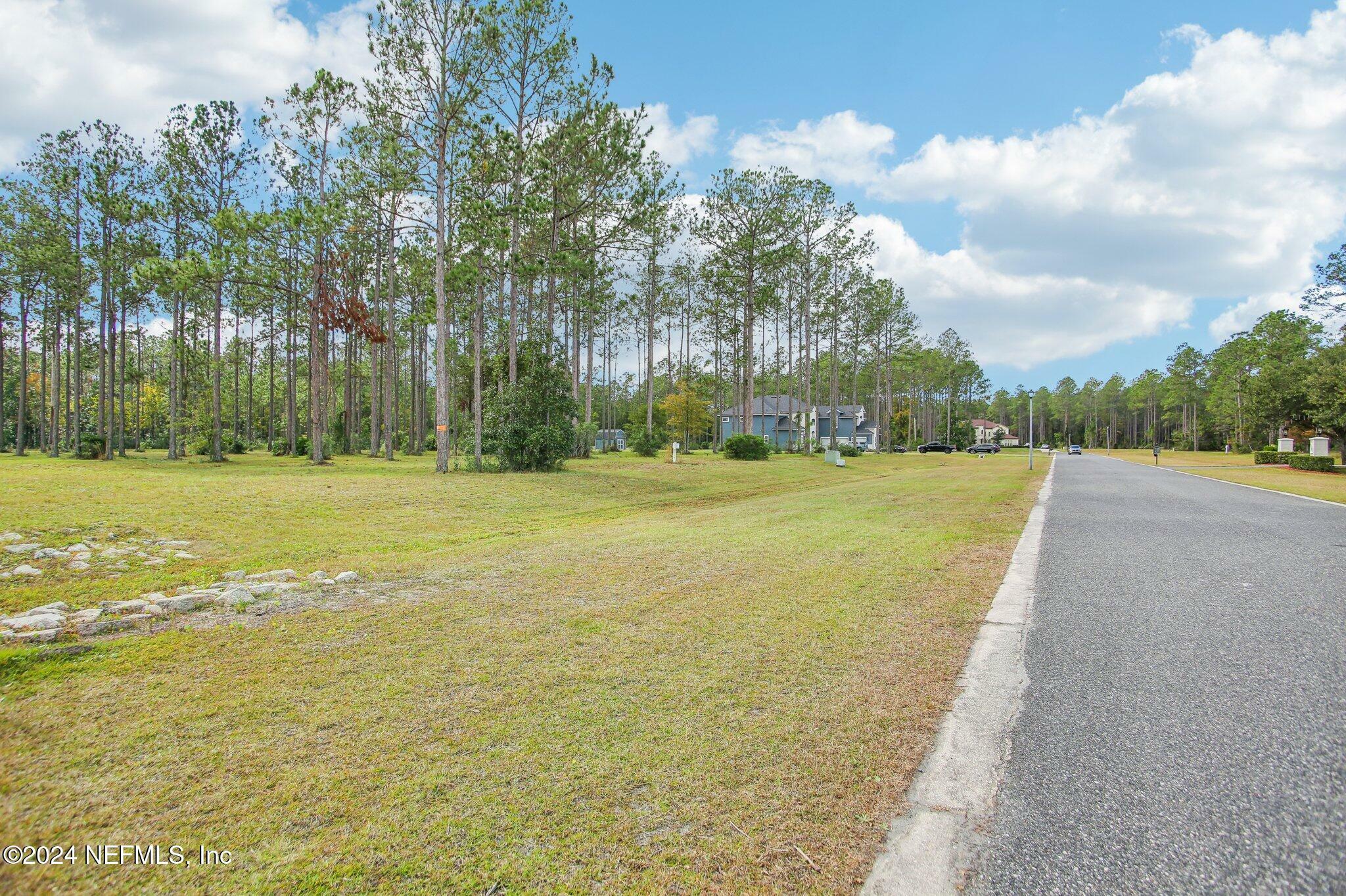 Property Photo:  10118 Kings Crossing Drive  FL 32219 