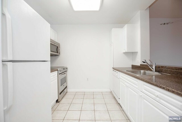 Property Photo:  2206 City Place 2206  NJ 07020 