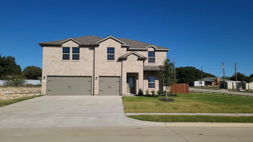 Property Photo:  415 Sunflower Trail  TX 76033 