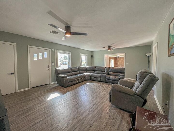 Property Photo:  6668 Maple St  FL 32570 