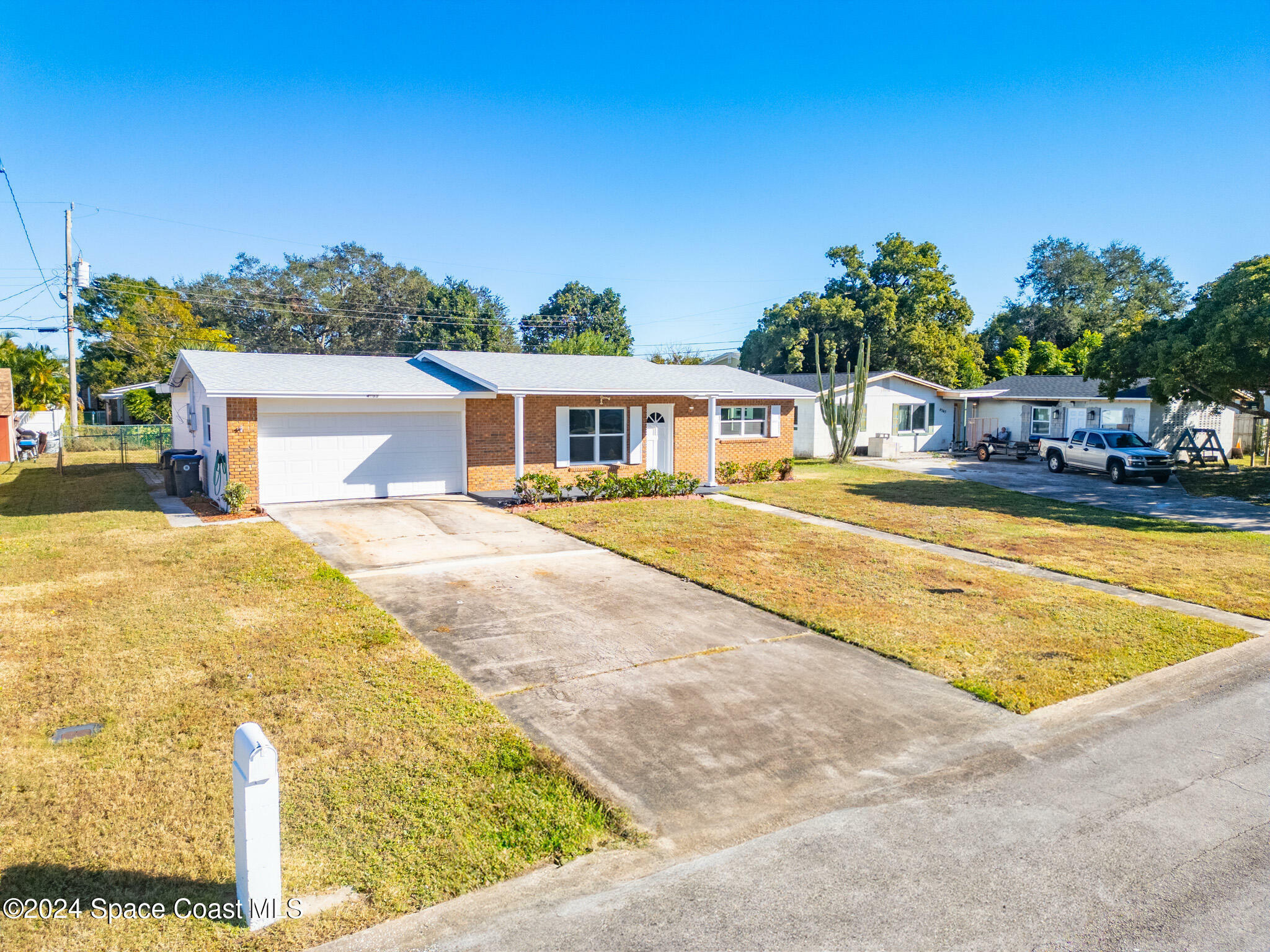 Property Photo:  4355 Carlysle Avenue  FL 32780 