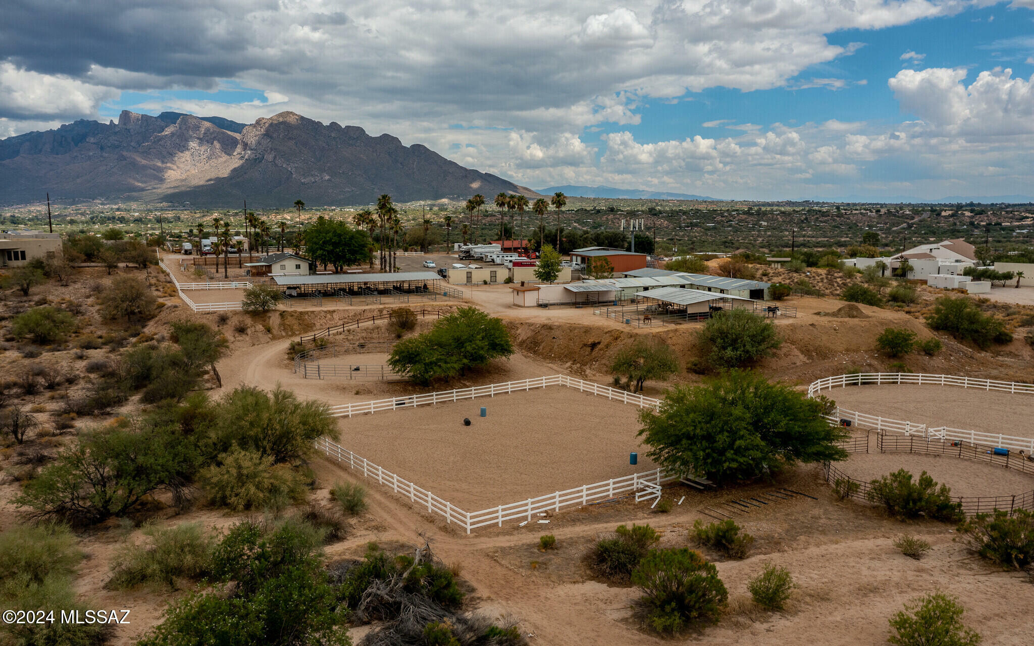 Property Photo:  9811 N La Cholla Boulevard  AZ 85742 