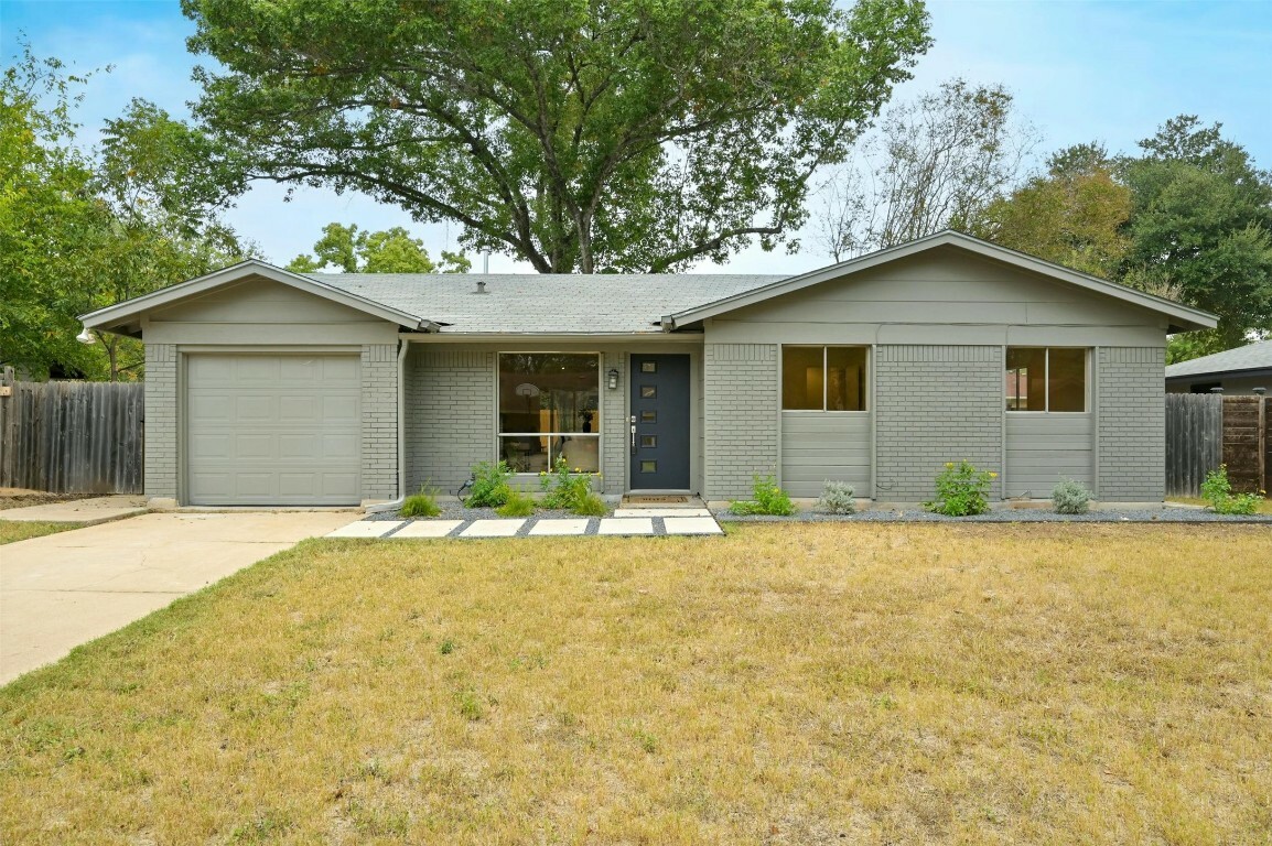 Property Photo:  500 Tamworth Avenue  TX 78745 