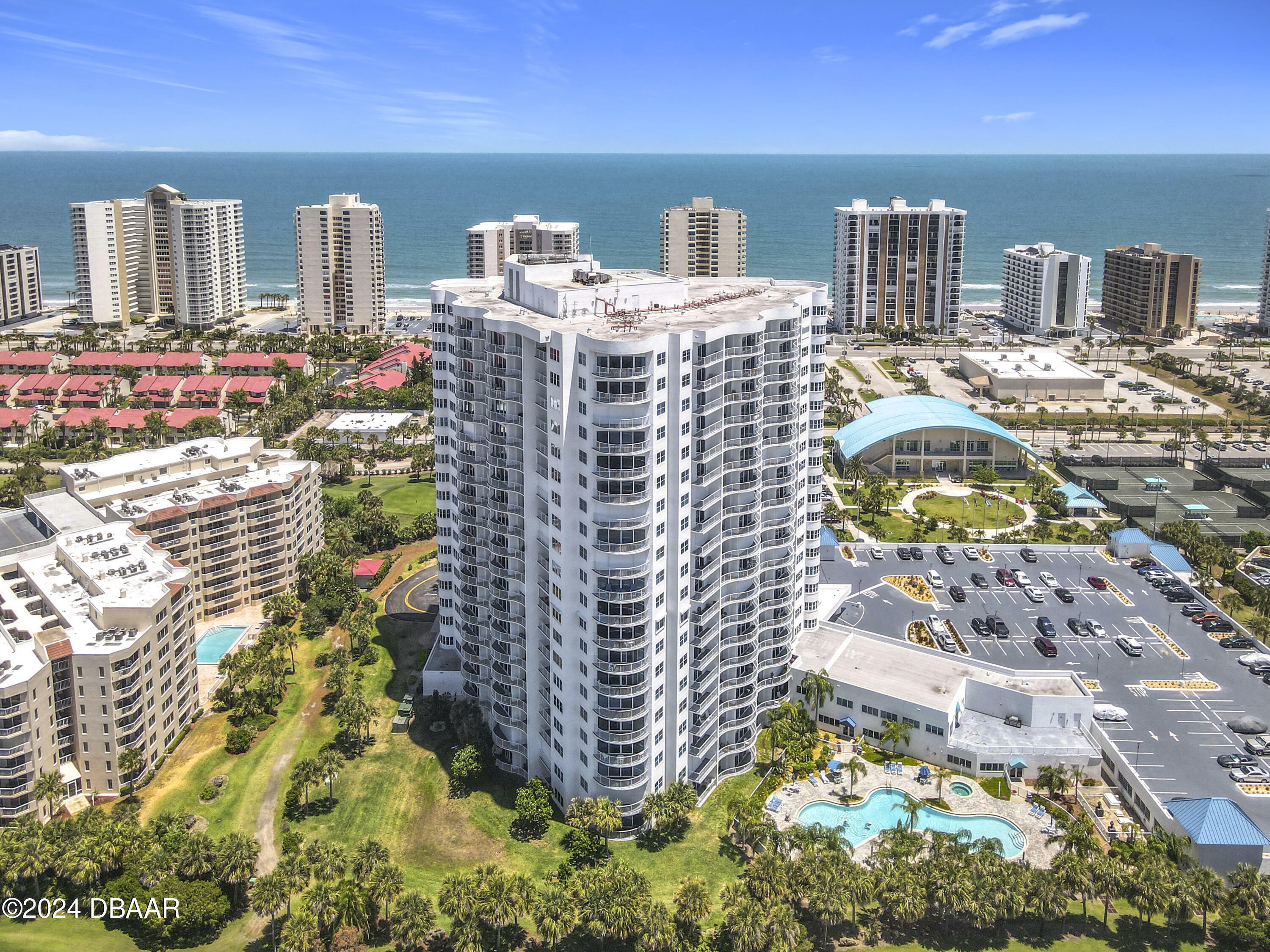 Property Photo: 2 Oceans West Boulevard FL 32118