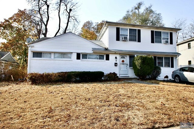 Property Photo:  14 Harlow Crescent  NJ 07410 