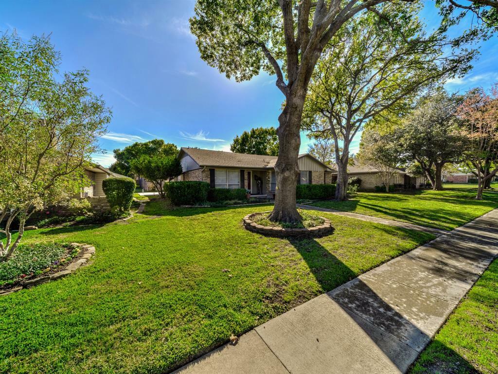 Property Photo:  1802 Centenary Drive  TX 75081 