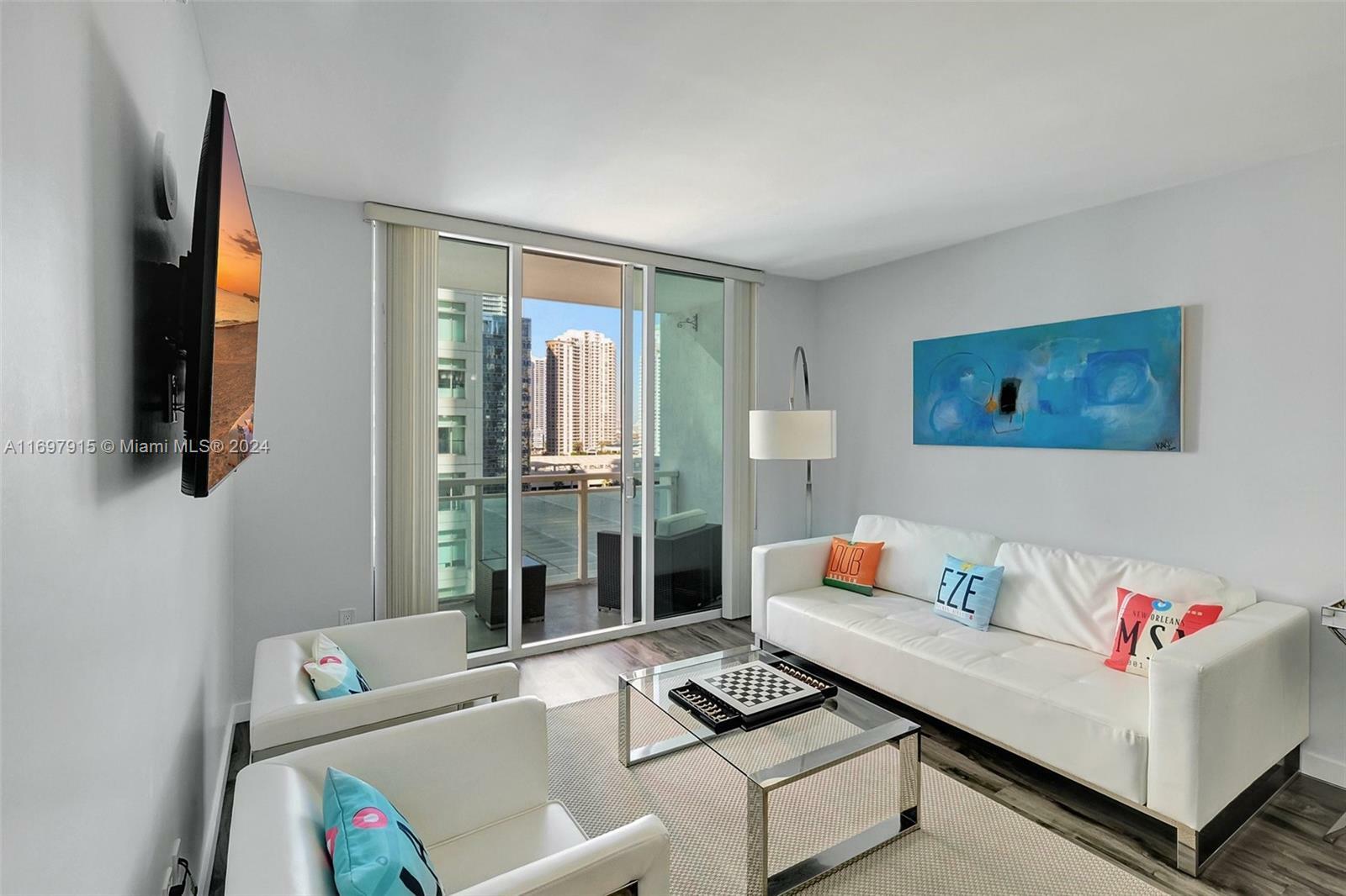 Property Photo:  950 Brickell Bay Dr 1102  FL 33131 