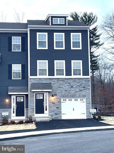 Property Photo: 134 Bell Court PA 18960