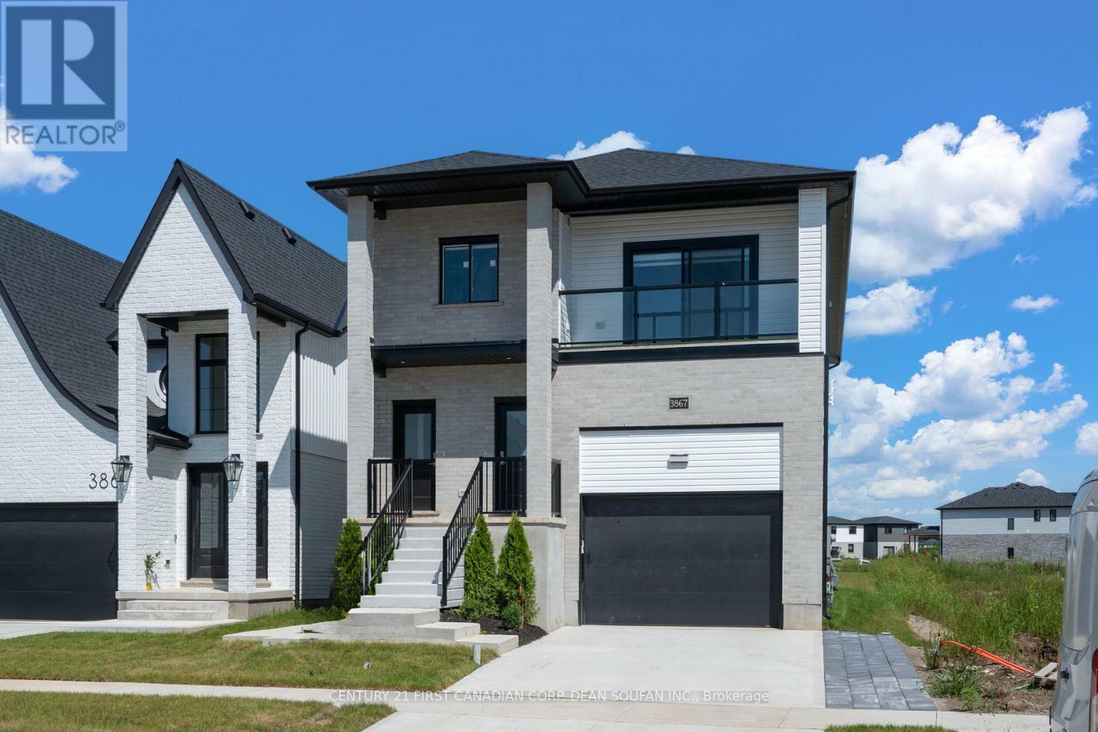 Photo de la propriété:  3857 Petalpath Way  ON N6P 1H5 