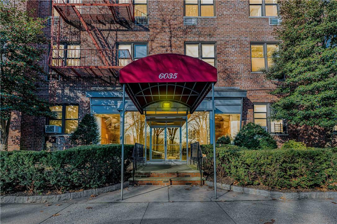6035 Broadway Avenue 6N  Riverdale NY 10471 photo