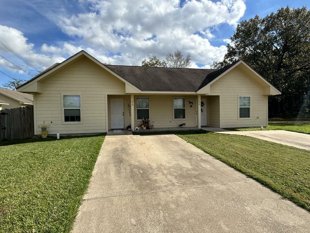 Property Photo:  373 S 1st Street  TX 75949 