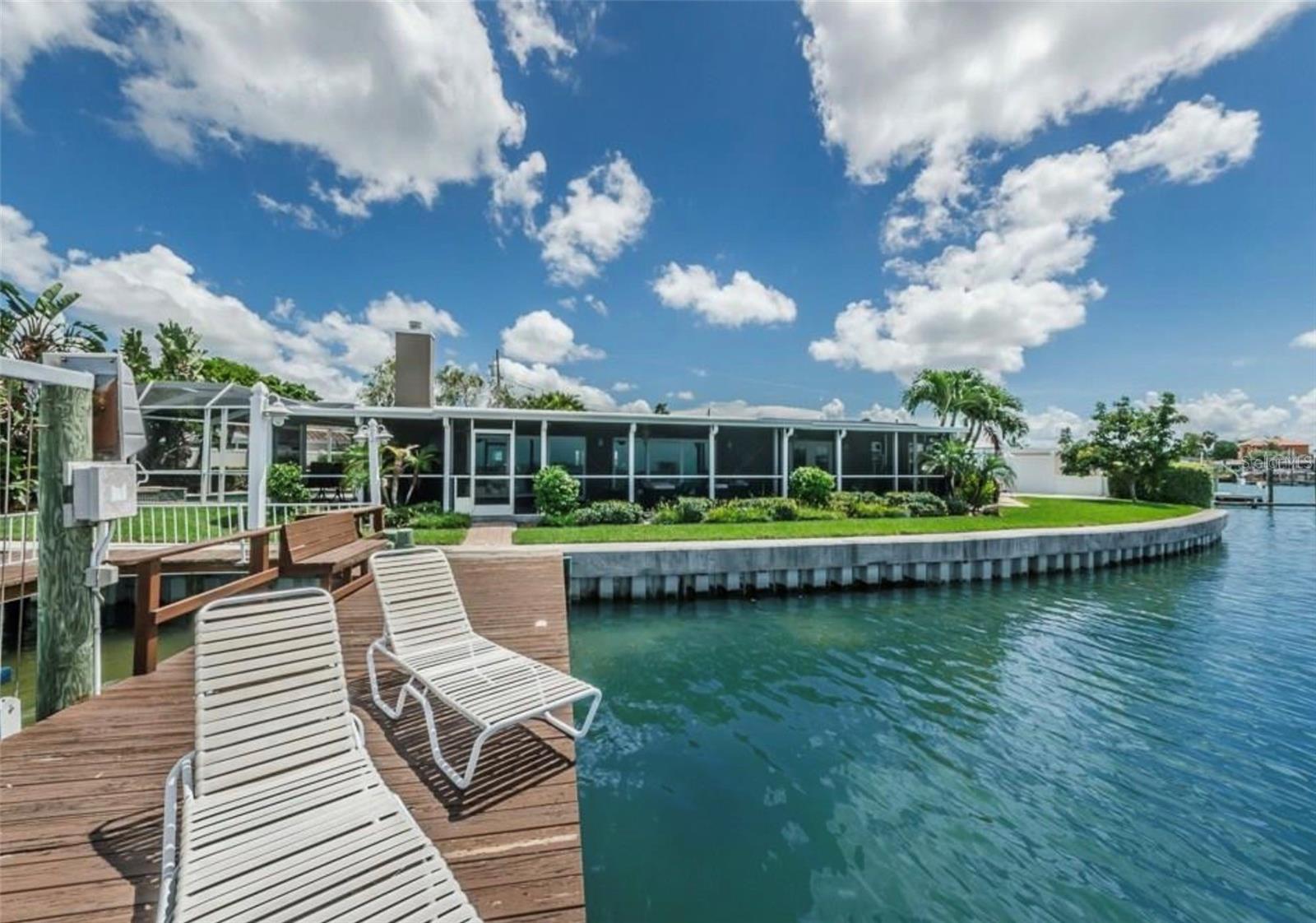 Property Photo: 7998 2nd Avenue S FL 33707