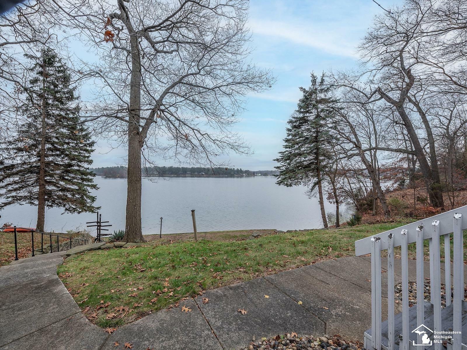 Property Photo:  11477 Highland Hills Drive  MI 49249 