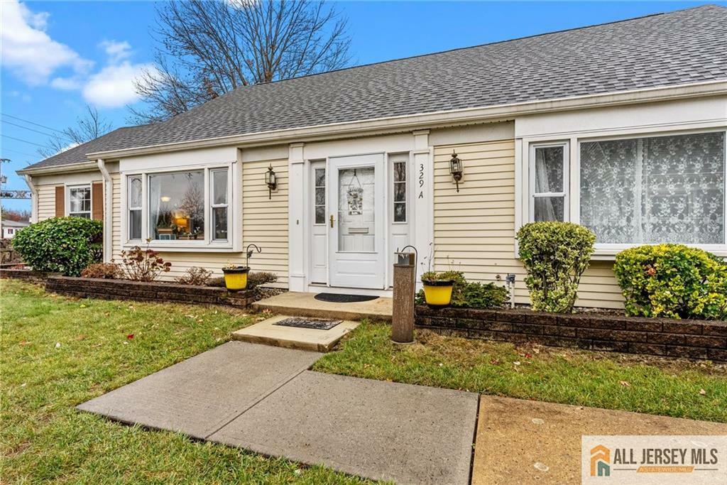 Property Photo:  329 Nantuckett Lane 329A  NJ 08831 