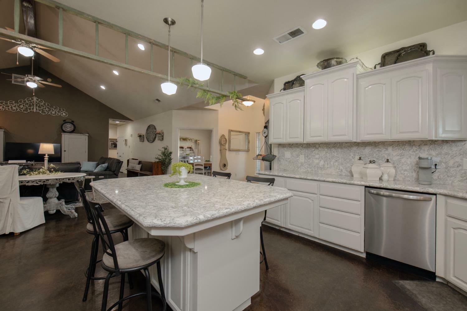 Property Photo:  35849 Avenue 14  CA 93636 