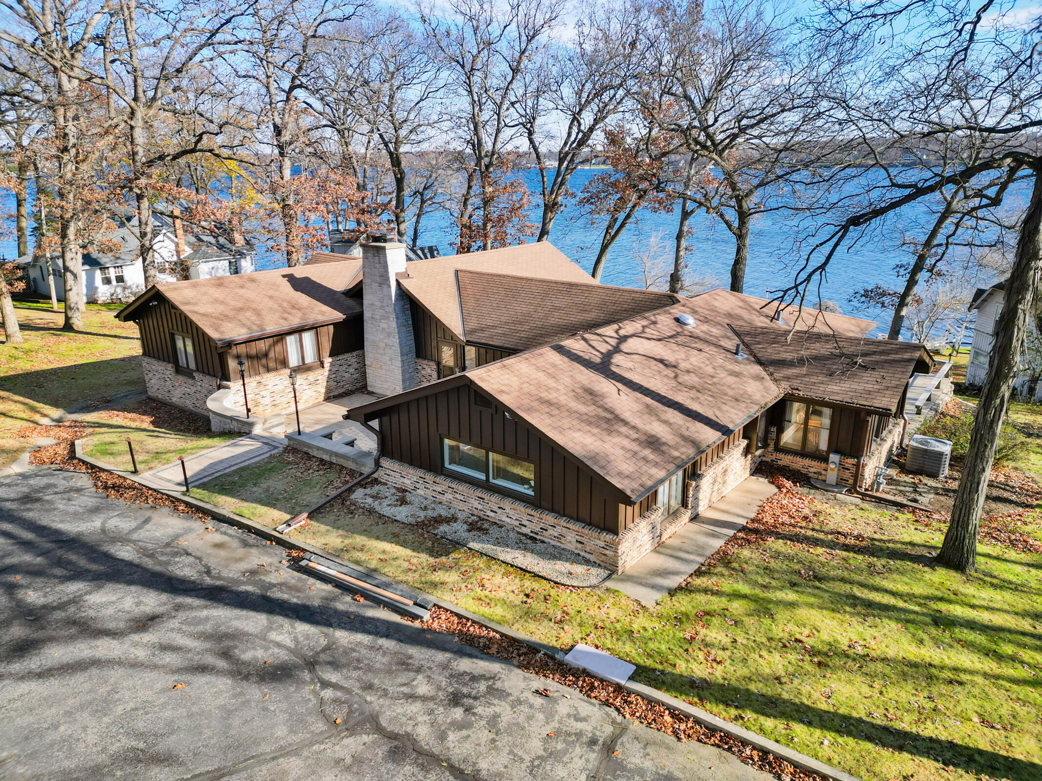Property Photo: 2572 North Shore Dr WI 53115